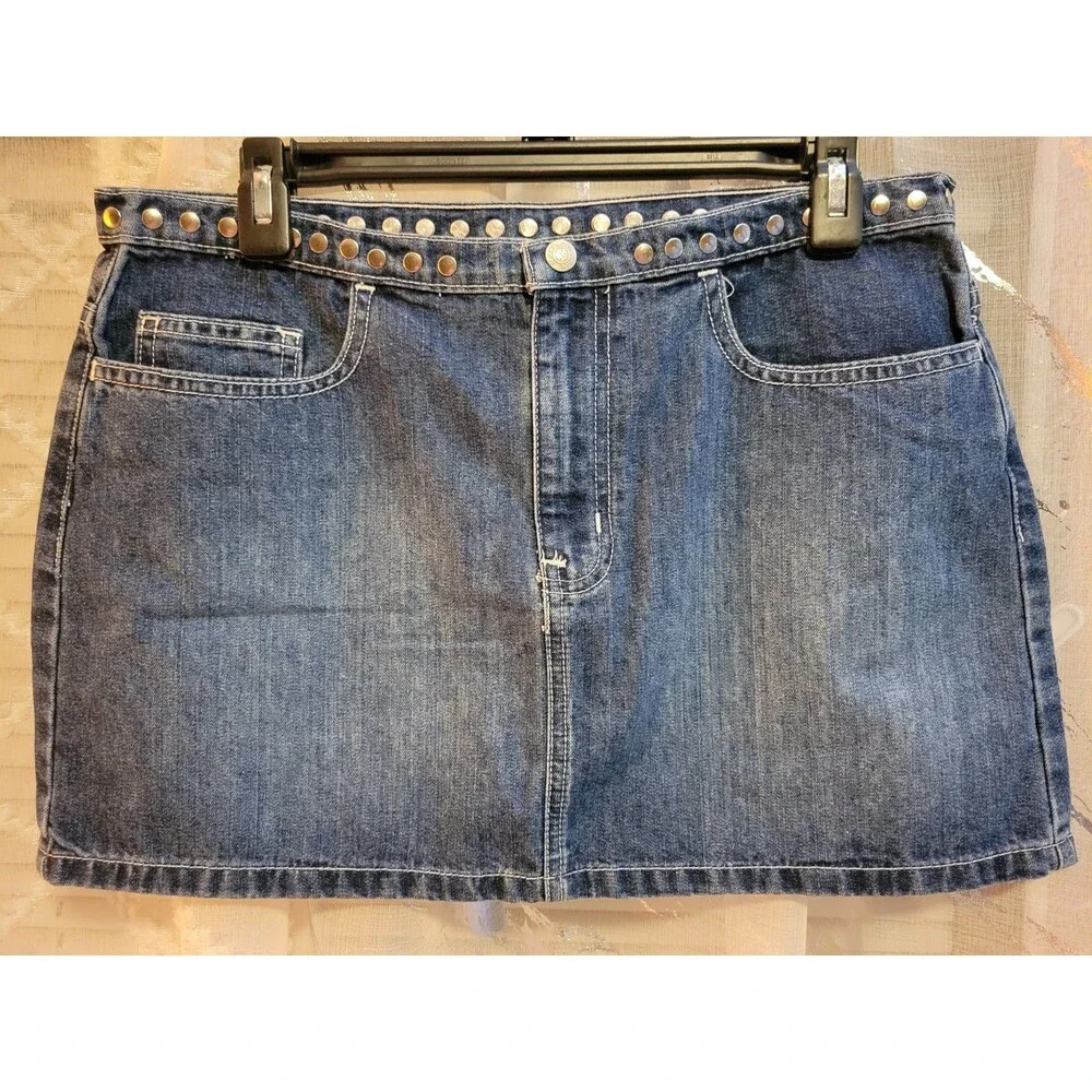 Studded Denim Jean Mini Skirt Women’s 9/10 Ralph Lauren Punk Metal Edgy Rock - Picture 1 of 12